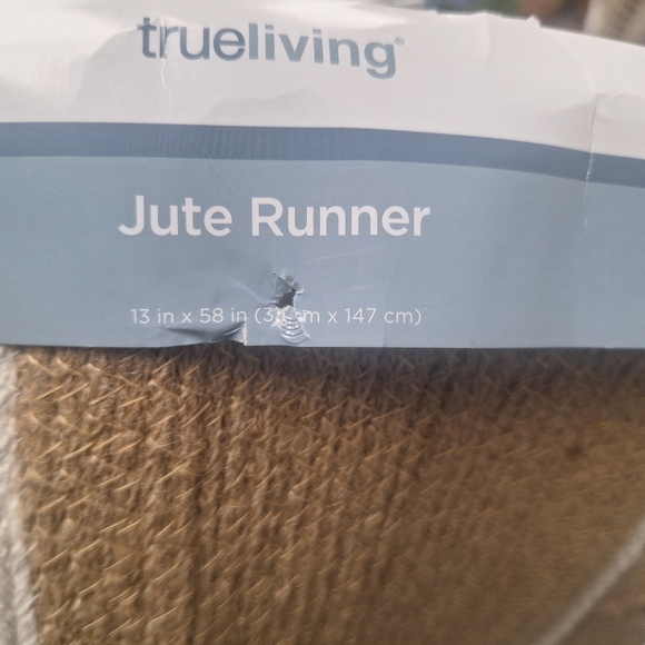 Jute Table Runner - New with tags - Picture 3 of 3